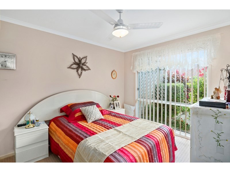 2/19 Oasis Crescent, Elanora QLD 4221