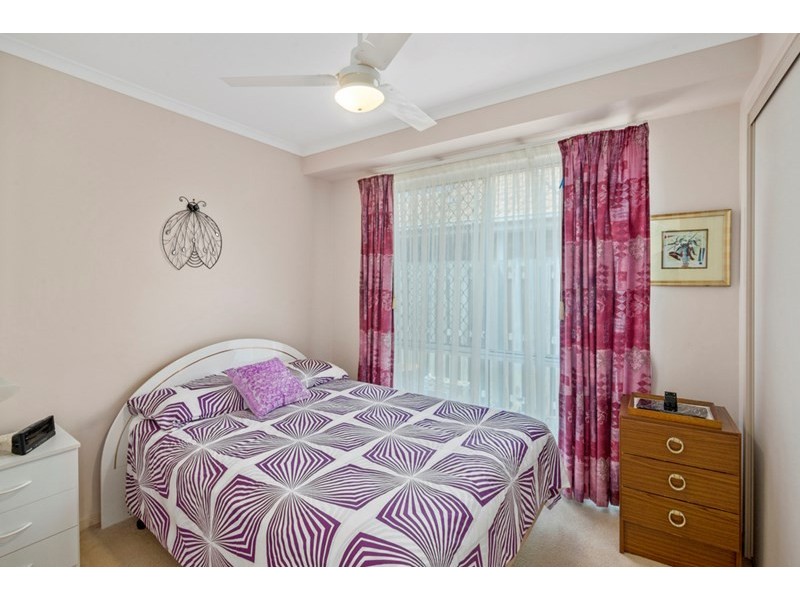 2/19 Oasis Crescent, Elanora QLD 4221