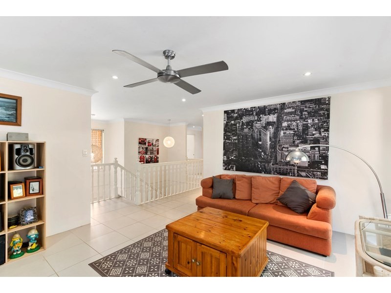 23 Kalamunda Close, Elanora QLD 4221