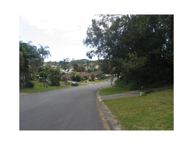 2 Hovea Court, Elanora QLD 4221