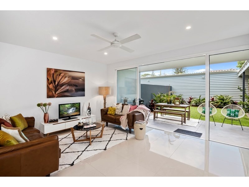 1/184 Cypress Terrace, Palm Beach QLD 4221