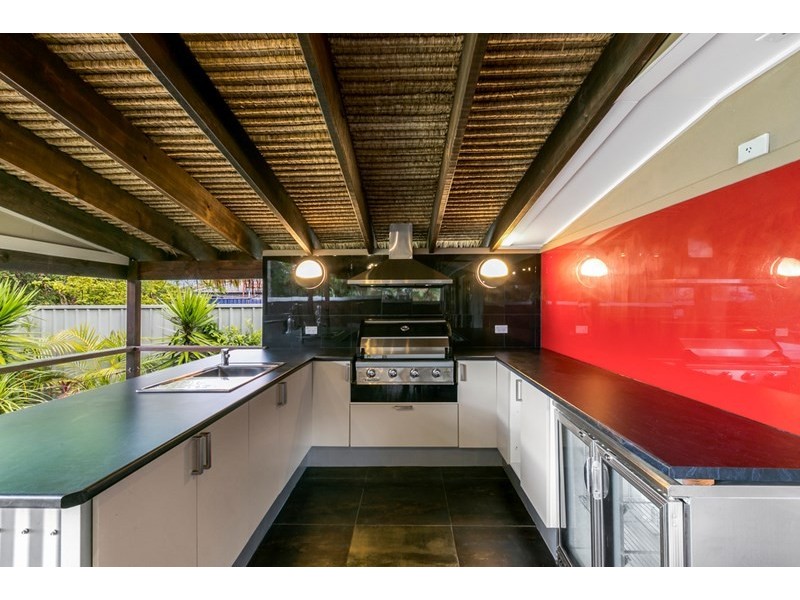 72 Tallebudgera Drive, Palm Beach QLD 4221