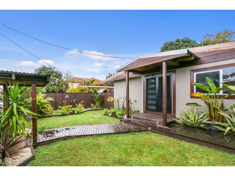 72 Tallebudgera Drive, Palm Beach QLD 4221