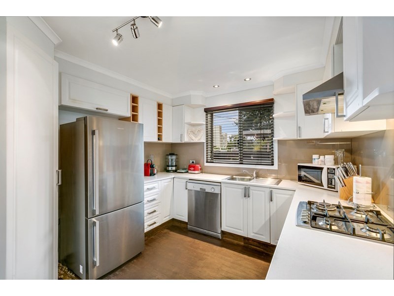 72 Tallebudgera Drive, Palm Beach QLD 4221