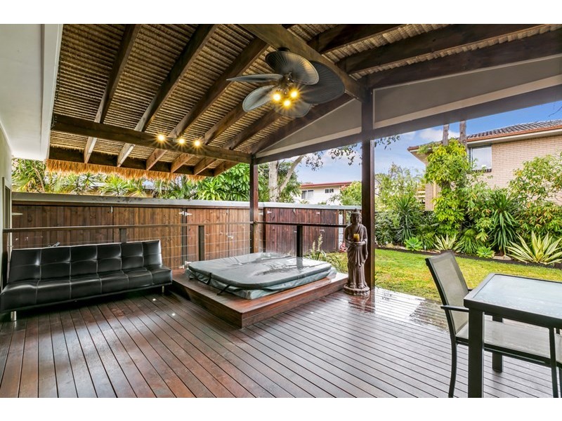 72 Tallebudgera Drive, Palm Beach QLD 4221