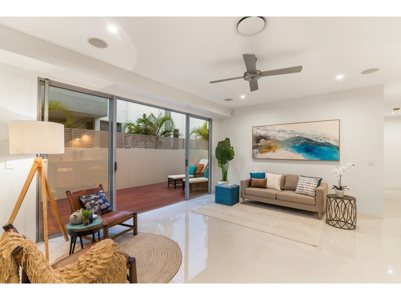 Lot 2/10 Murlong Crescent, Palm Beach QLD 4221