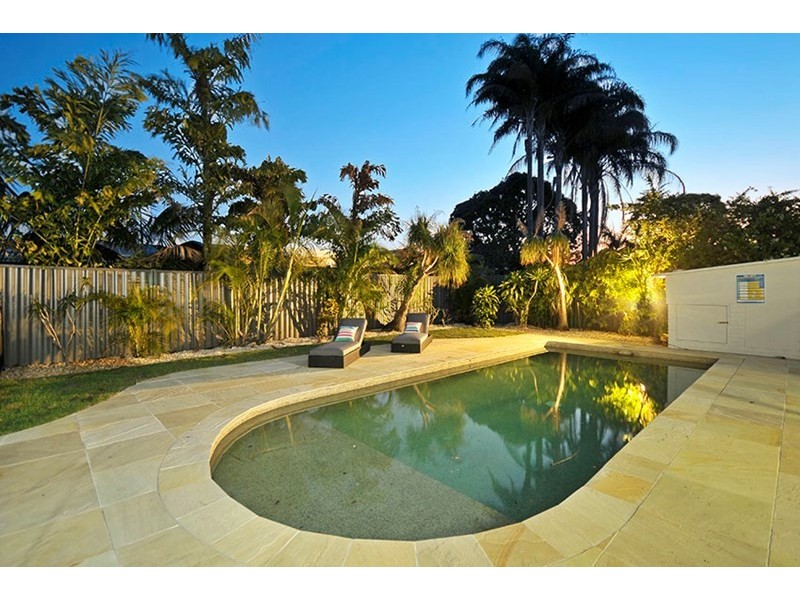 14 Satinwood Place, Palm Beach QLD 4221