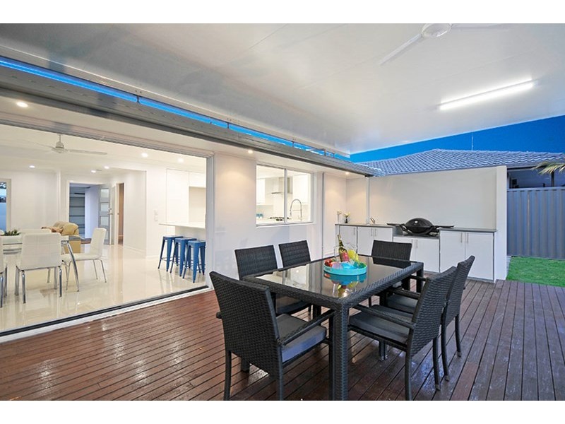 14 Satinwood Place, Palm Beach QLD 4221