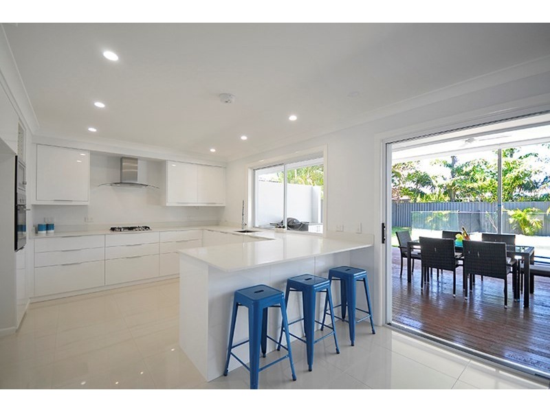 14 Satinwood Place, Palm Beach QLD 4221
