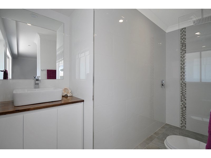 14 Satinwood Place, Palm Beach QLD 4221
