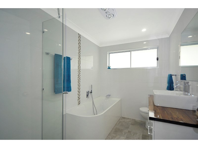 14 Satinwood Place, Palm Beach QLD 4221