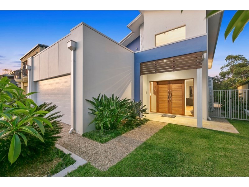 17 Royal Links Drive, Robina QLD 4226