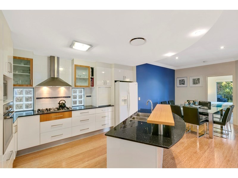 17 Royal Links Drive, Robina QLD 4226