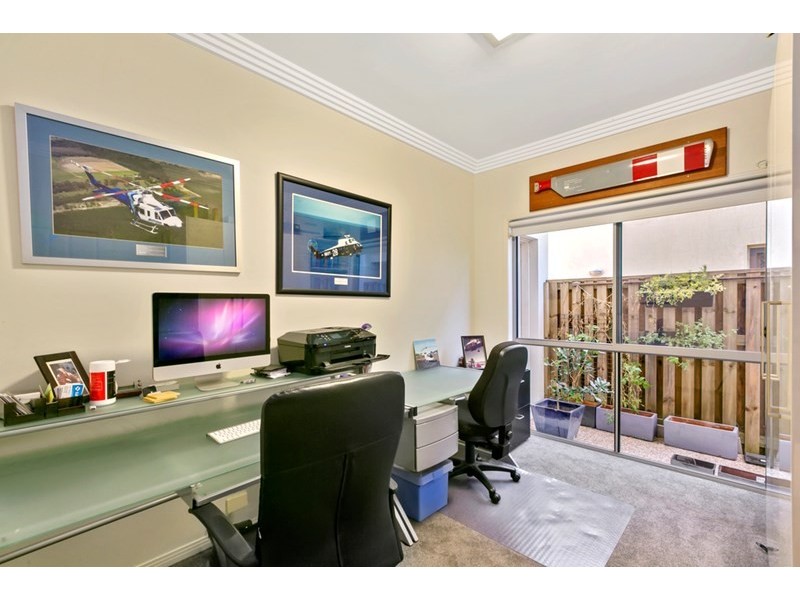 17 Royal Links Drive, Robina QLD 4226