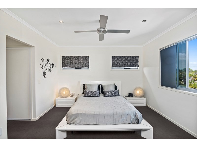 1/51 Philippine Parade, Palm Beach QLD 4221