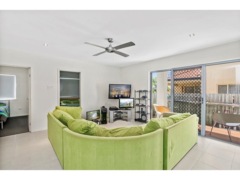 1/51 Philippine Parade, Palm Beach QLD 4221