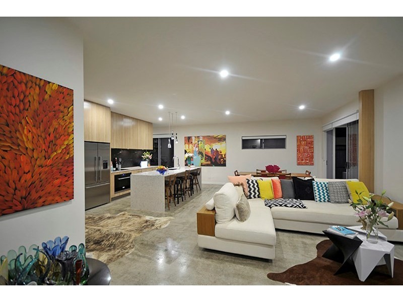 8 Cantala Avenue, Miami QLD 4220