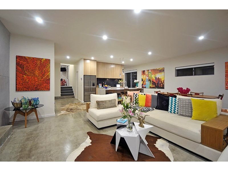 8 Cantala Avenue, Miami QLD 4220