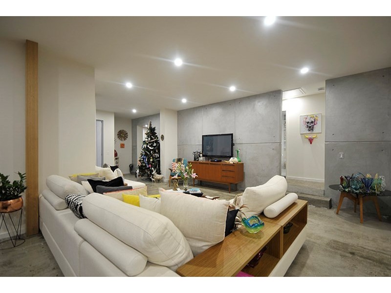 8 Cantala Avenue, Miami QLD 4220