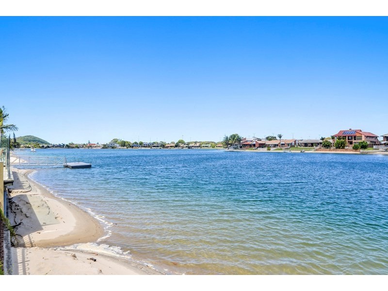 19 Diplacus Drive, Palm Beach QLD 4221