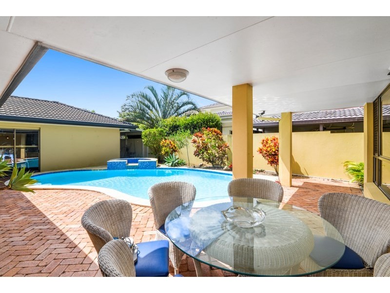 19 Diplacus Drive, Palm Beach QLD 4221