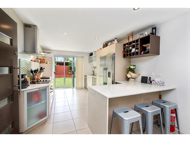 9 Flores Avenue, Palm Beach QLD 4221