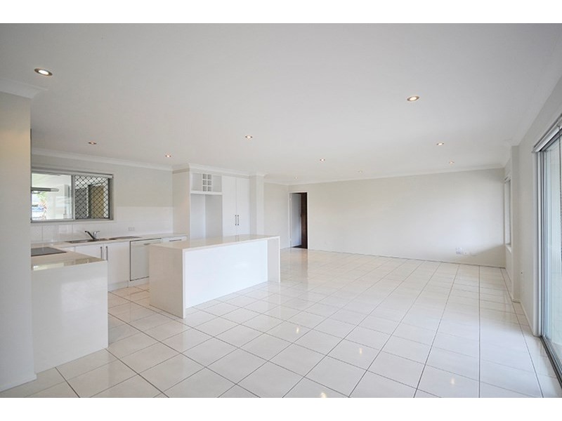 137 Mallawa Drive, Palm Beach QLD 4221