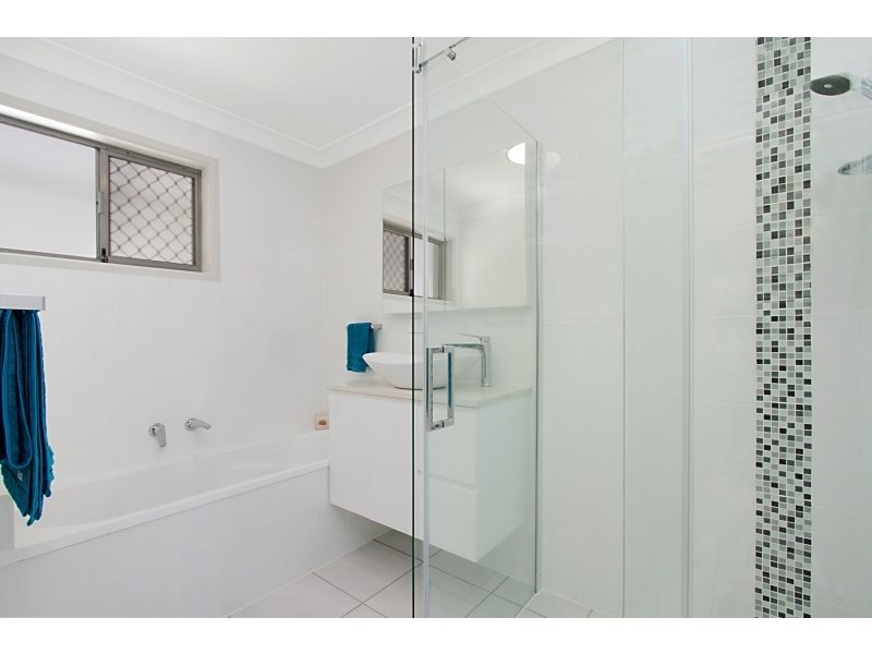 137 Mallawa Drive, Palm Beach QLD 4221