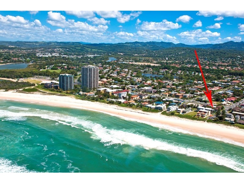 8 Fourth Avenue, Palm Beach QLD 4221