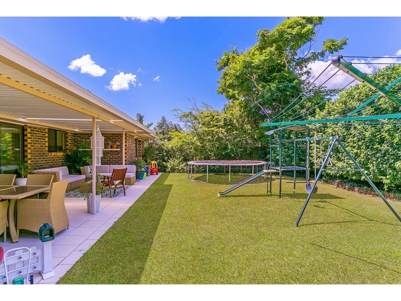 18 Mokera Avenue, Palm Beach QLD 4221