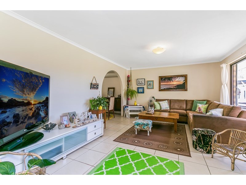 18 Mokera Avenue, Palm Beach QLD 4221