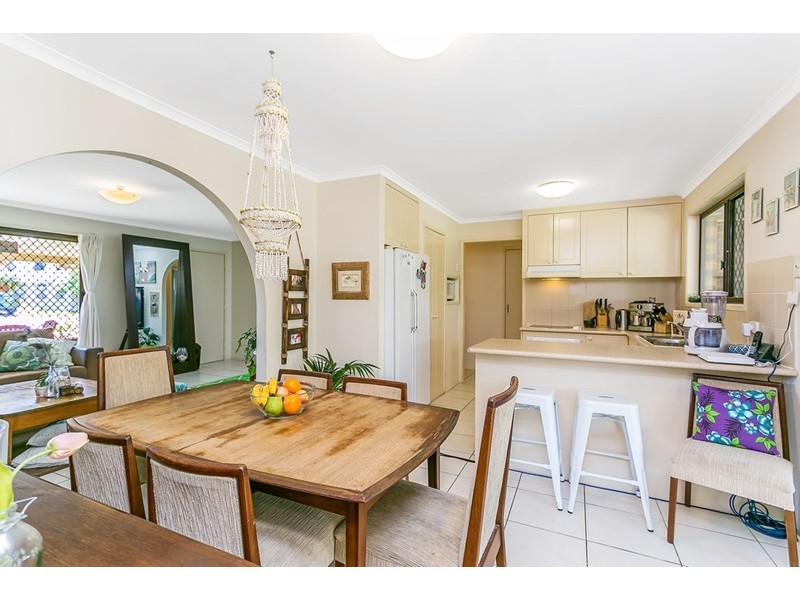 18 Mokera Avenue, Palm Beach QLD 4221