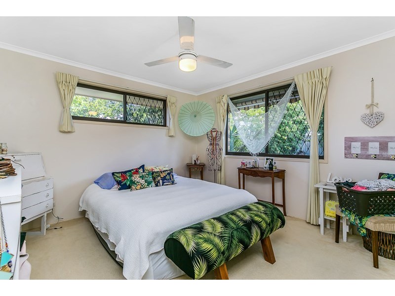 18 Mokera Avenue, Palm Beach QLD 4221