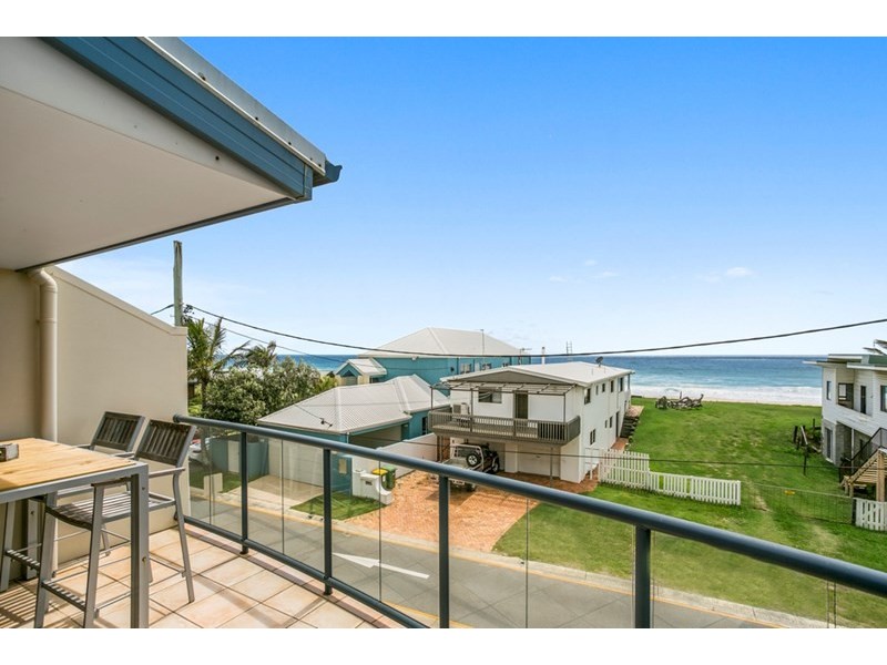 2/102 Jefferson Lane, Palm Beach QLD 4221