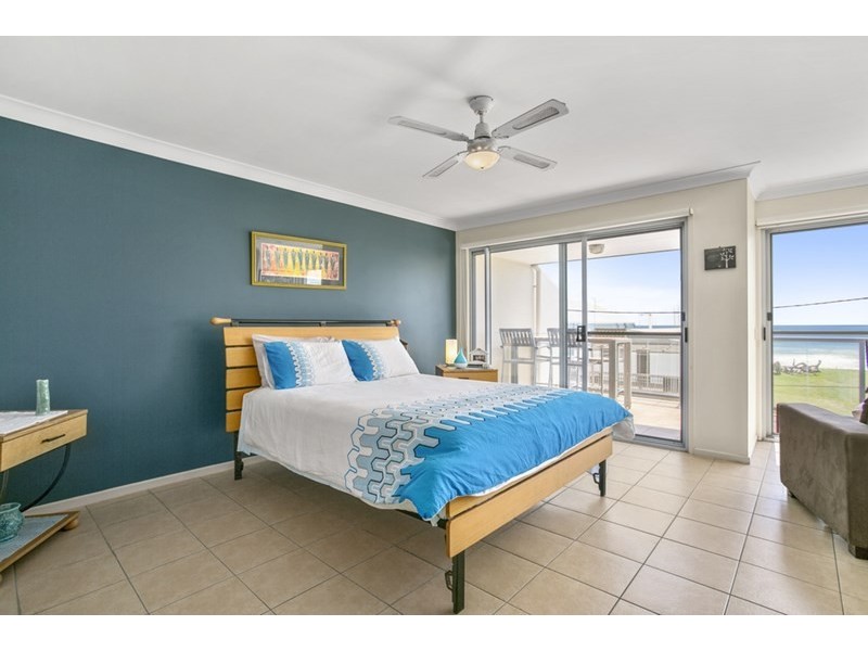 2/102 Jefferson Lane, Palm Beach QLD 4221