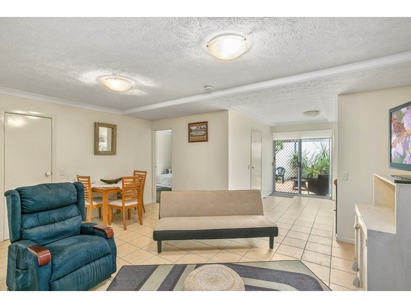 2/102 Jefferson Lane, Palm Beach QLD 4221