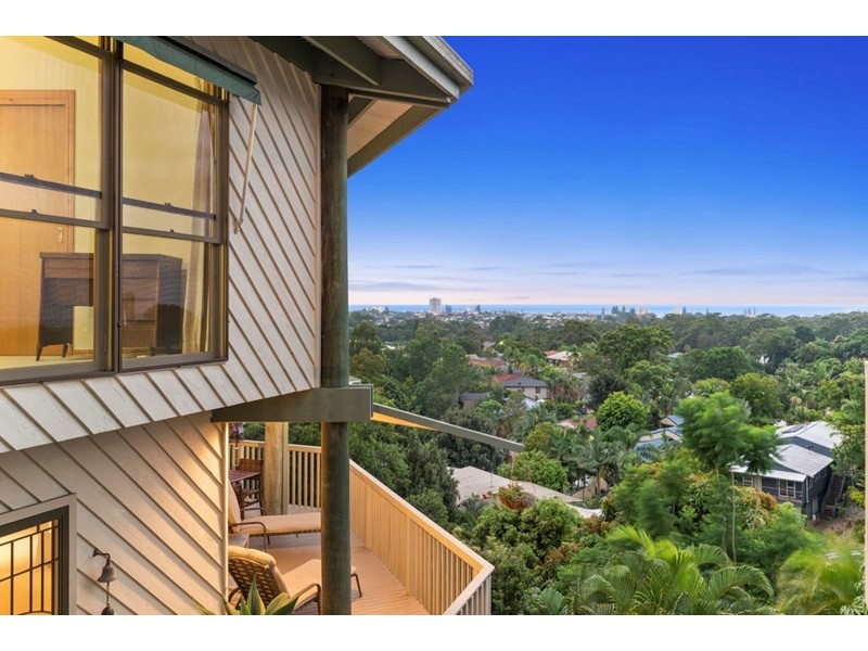 141 K P McGrath Drive, Elanora QLD 4221