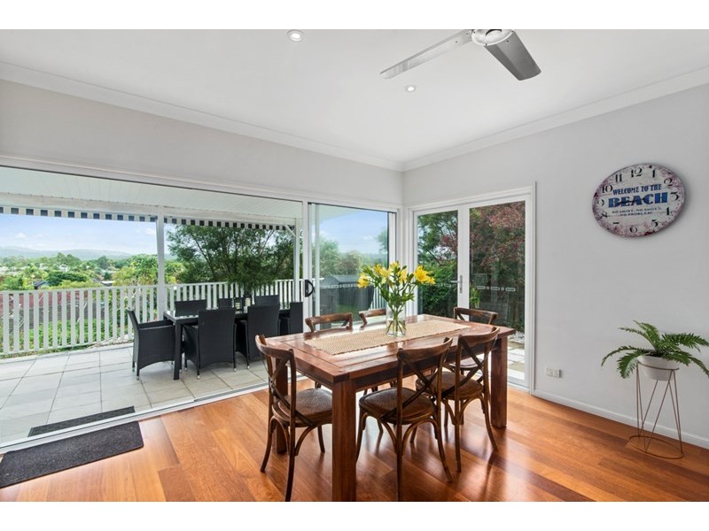 11 Banksiadale Court, Elanora QLD 4221