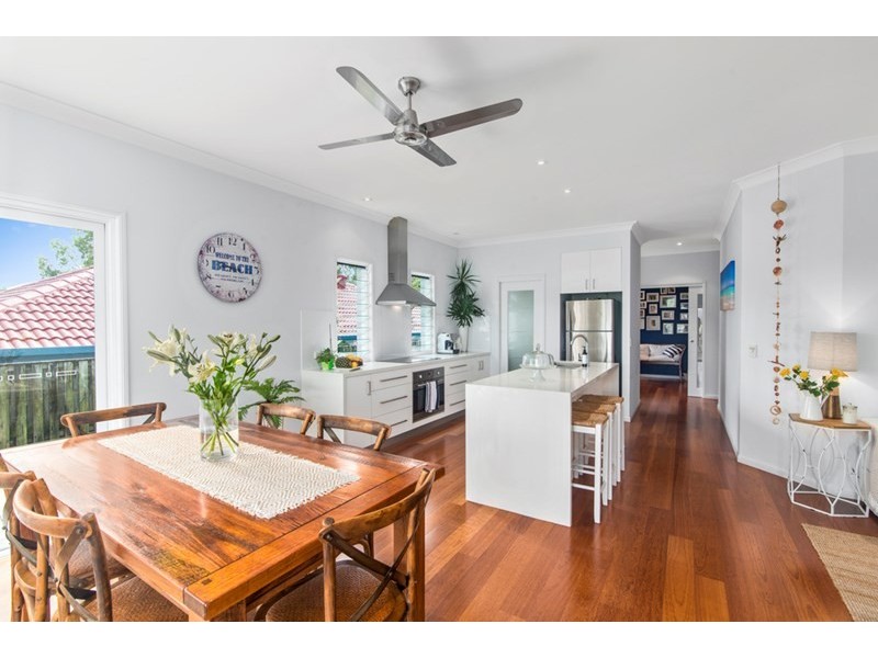 11 Banksiadale Court, Elanora QLD 4221