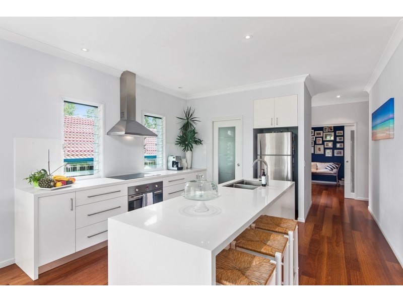 11 Banksiadale Court, Elanora QLD 4221