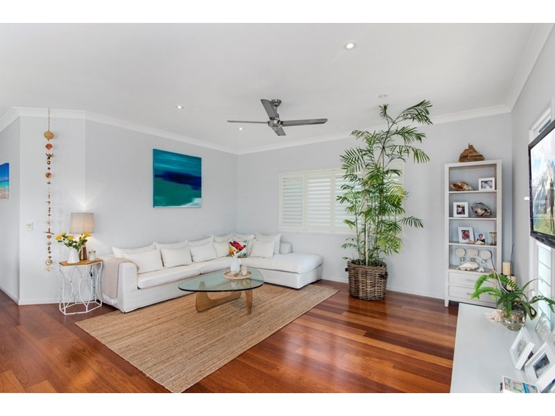 11 Banksiadale Court, Elanora QLD 4221