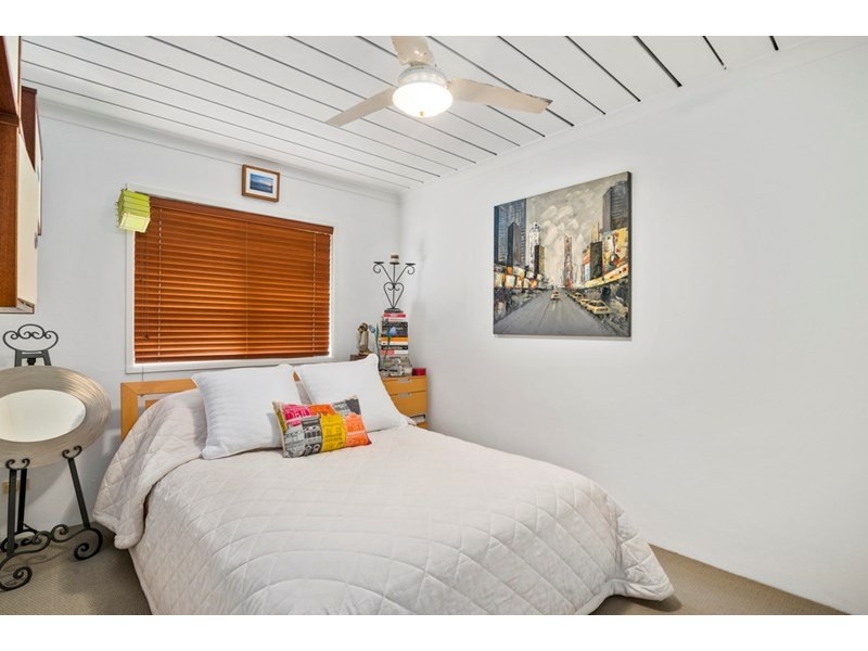 2/1425 Gold Coast Highway, Palm Beach QLD 4221