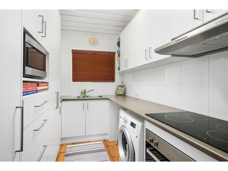 2/1425 Gold Coast Highway, Palm Beach QLD 4221