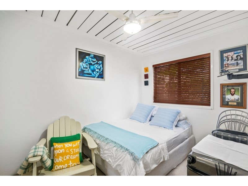 2/1425 Gold Coast Highway, Palm Beach QLD 4221