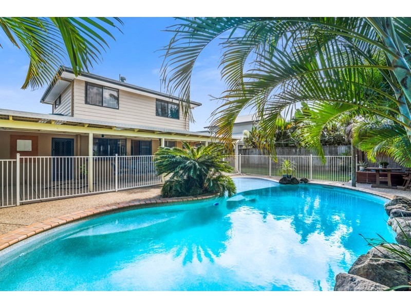 18 Kalang Street, Palm Beach QLD 4221