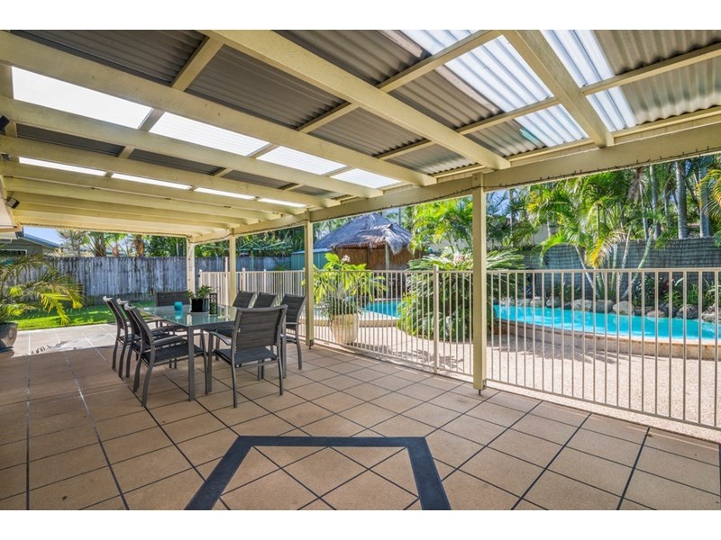 18 Kalang Street, Palm Beach QLD 4221