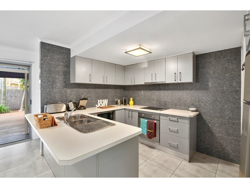 3/6 Pontoon Place, Varsity Lakes QLD 4227