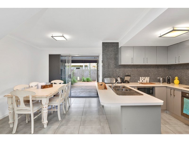 3/6 Pontoon Place, Varsity Lakes QLD 4227