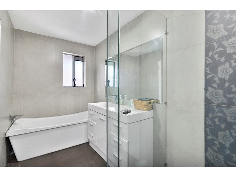 3/6 Pontoon Place, Varsity Lakes QLD 4227