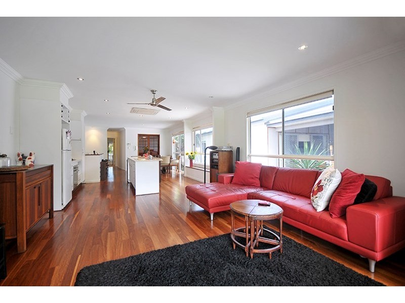 2/93 Laguna Avenue, Palm Beach QLD 4221
